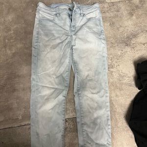 AMERICAN EAGLE LIGHT WASH STRECHY BAGGY JEANS SIZE S (BAGGY) #jeans #AE